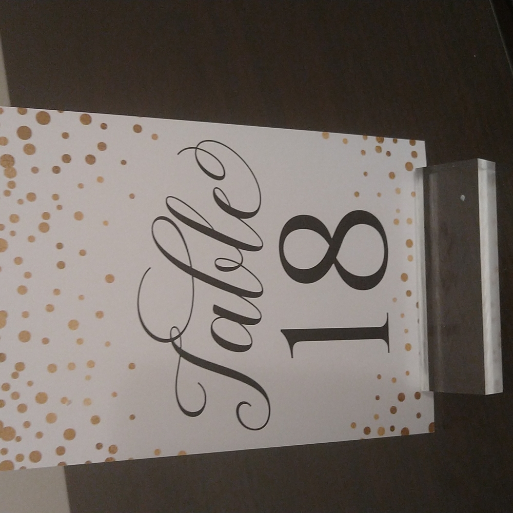 Clear acrylic place card holders